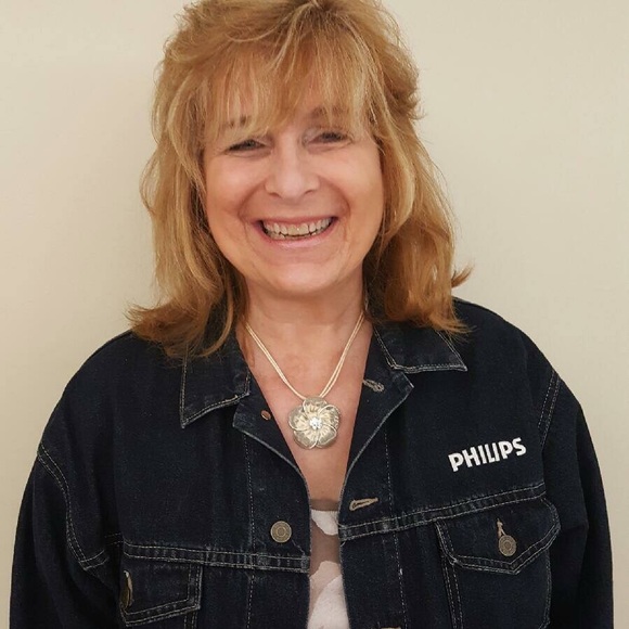 Meet your Posher, Donna - Picture 2 of 3